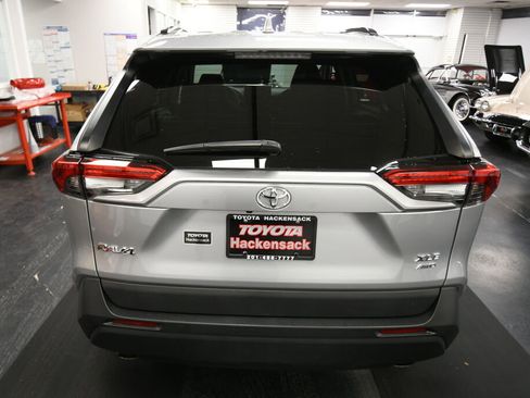Certified 2022 Toyota RAV4 XLE image 6