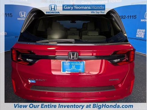 New 2026 Honda Odyssey Touring image 7