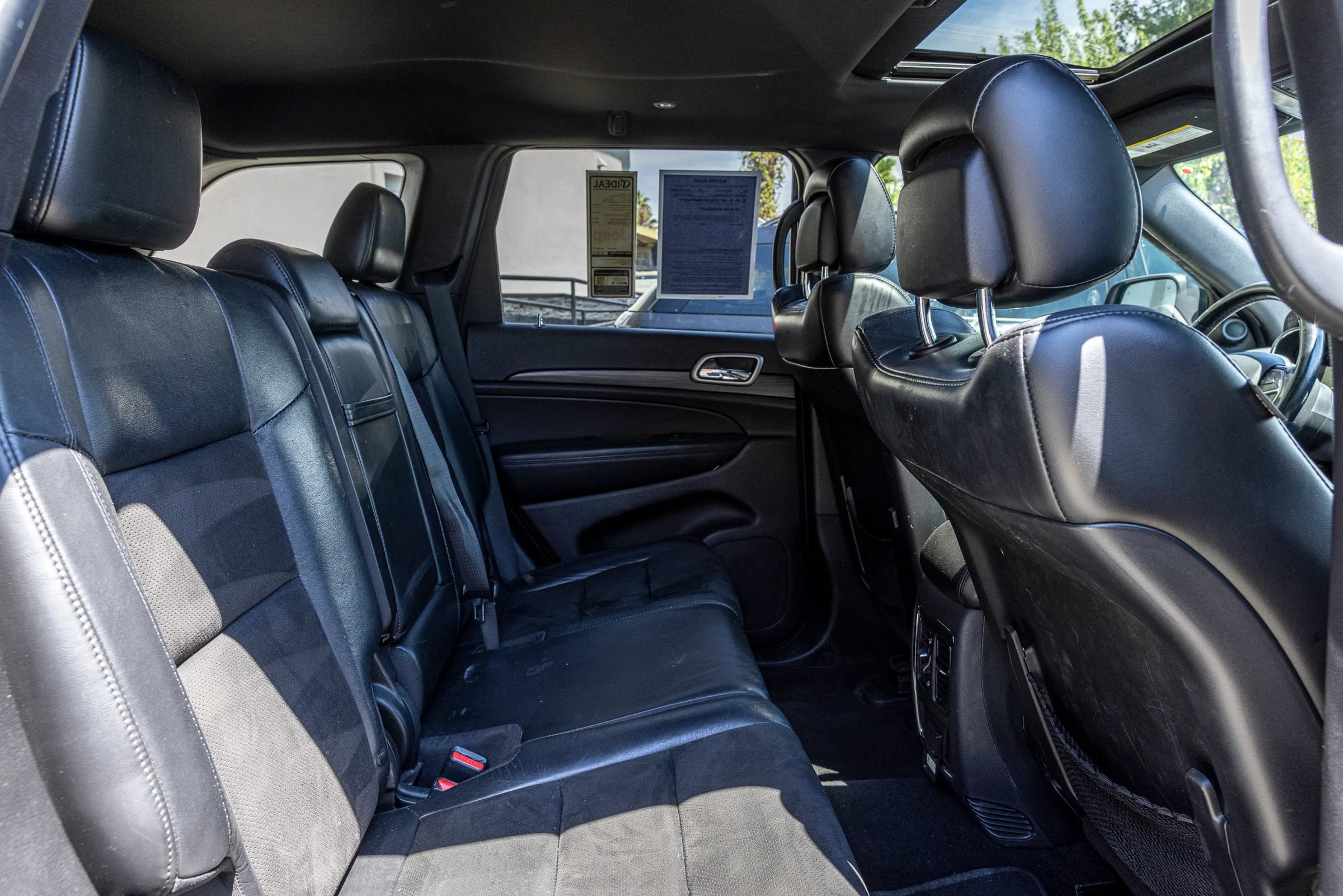 Used 2020 Jeep Grand Cherokee Altitude AWD/4WD image 24