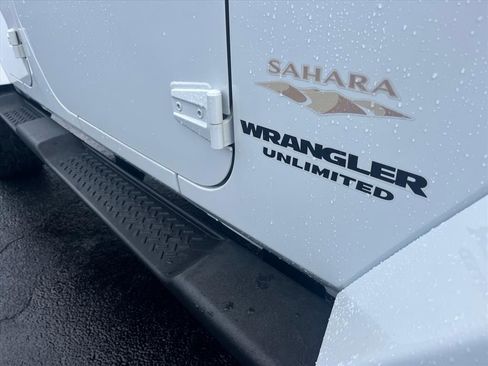 Used 2012 Jeep Wrangler Unlimited Sahara w/ Connectivity Group image 26