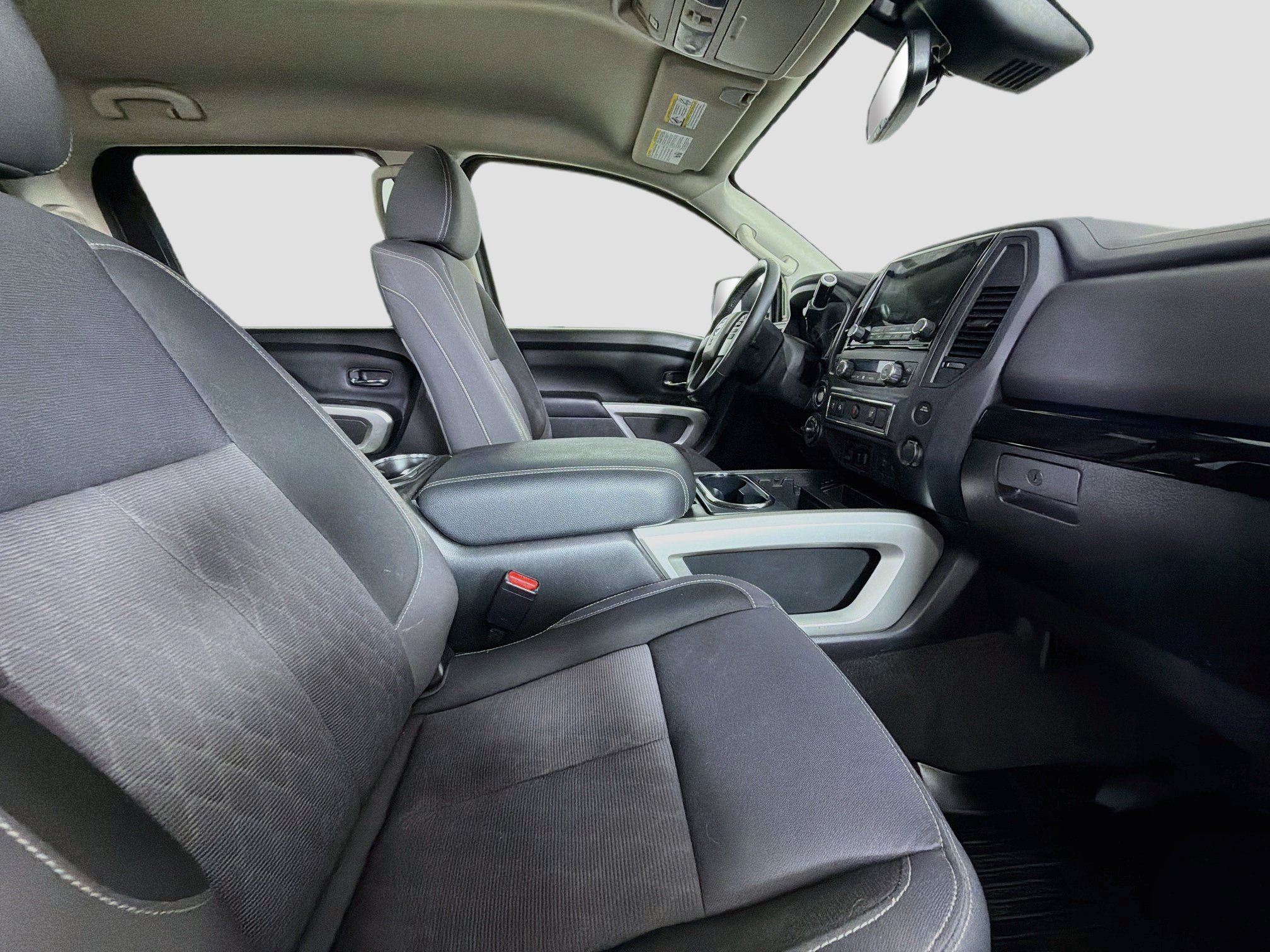 Used 2022 Nissan Titan SV w/ SV Convenience Package AWD/4WD image 30