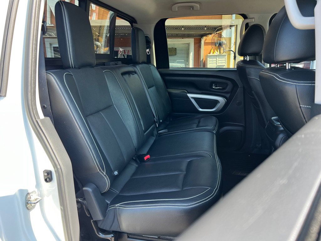Used 2018 Nissan Titan PRO-4X w/ Pro-4x Convenience Package AWD/4WD image 22
