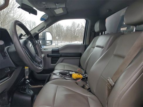Used 2018 Ford F350 XL w/ Power Equipment Group image 9