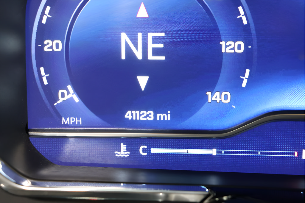 Used 2023 Chevrolet Silverado 1500 LT AWD/4WD image 16