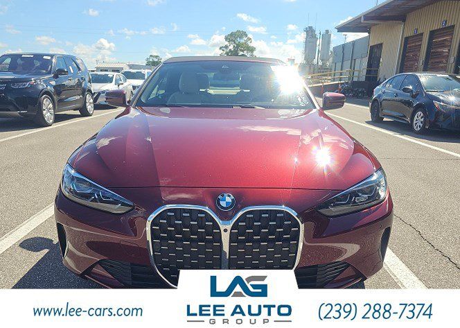 Used 2024 BMW 430i Convertible w/ Premium Package RWD image 3