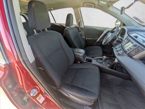 Used 2016 Toyota RAV4 LE image 21