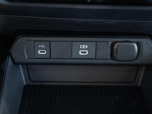 New 2026 Toyota Prius Plug-In Hybrid FWD image 22