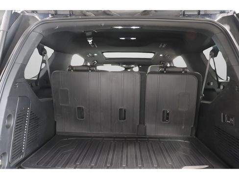 Used 2023 GMC Yukon XL SLT w/ SLT Premium Package AWD/4WD image 27