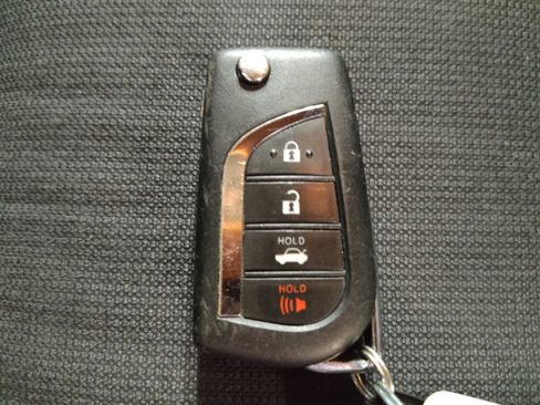 Used 2022 Toyota Corolla LE FWD image 32