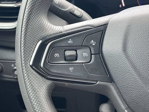Used 2025 Chevrolet TrailBlazer LT AWD/4WD image 28