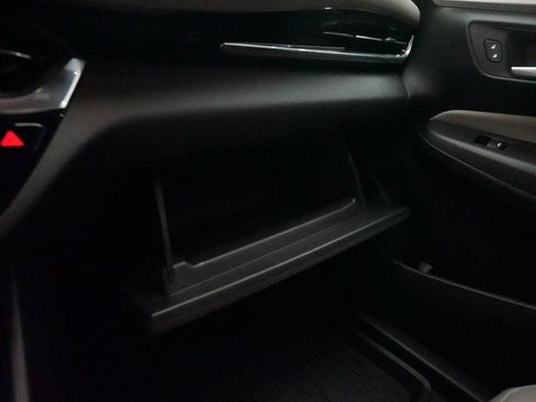Used 2025 Buick Envista Sport Touring FWD image 30