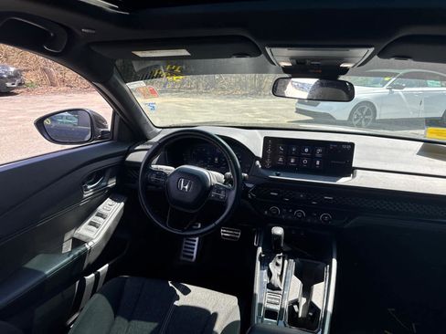 Used 2024 Honda Accord Sport image 32