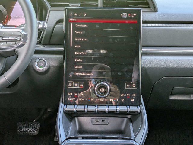 Used 2026 GMC Terrain Elevation w/ Elevation Premium Package FWD image 19