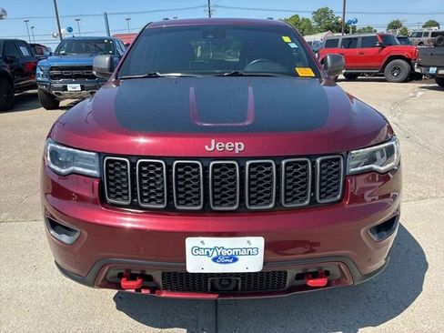 Used 2017 Jeep Grand Cherokee Trailhawk w/ Trailhawk Luxury Group AWD/4WD image 2