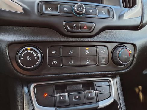 Certified 2023 GMC Terrain SLE image 8