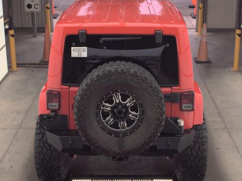 Used 2017 Jeep Wrangler Unlimited Rubicon w/ Connectivity Group AWD/4WD image 6