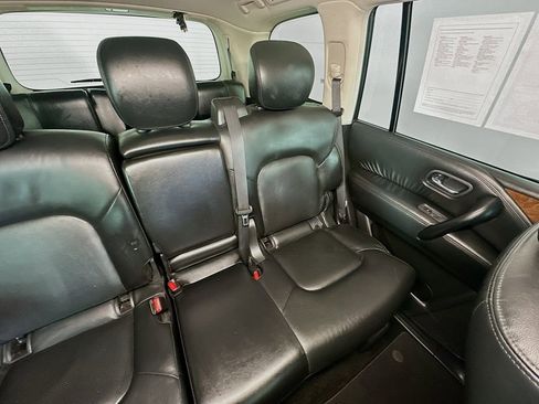 Used 2024 Nissan Armada SL image 14