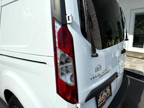 Used 2016 Ford Transit Connect XLT image 7