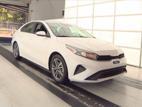Used 2023 Kia Forte LXS FWD image 16