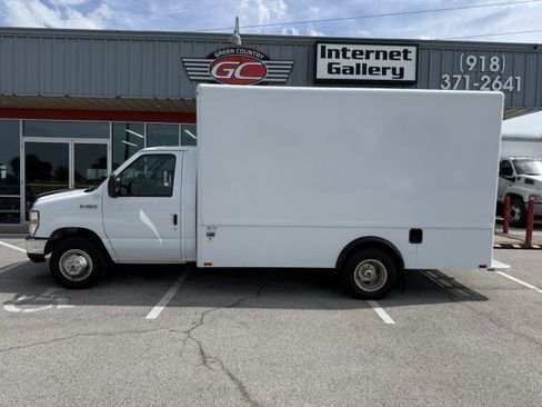 Used 2021 Ford E-350 and Econoline 350 Super Duty w/ Power Windows & Locks Group RWD image 5