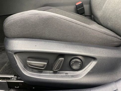 Used 2025 Toyota Camry LE image 13