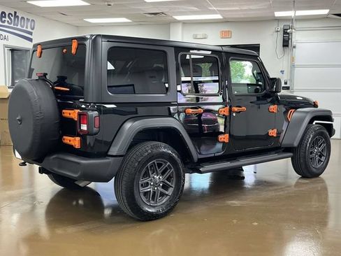 Used 2025 Jeep Wrangler Unlimited Sport AWD/4WD image 5