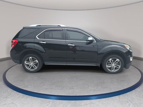Used 2017 Chevrolet Equinox Premier w/ Enhanced Convenience Package FWD image 4
