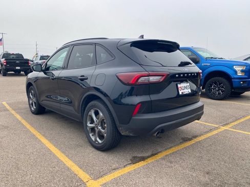 Used 2025 Ford Escape ST-Line Select AWD/4WD image 9
