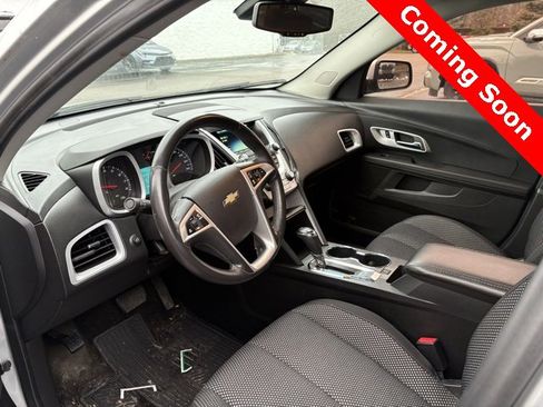 Used 2017 Chevrolet Equinox LT w/ Convenience Package image 9