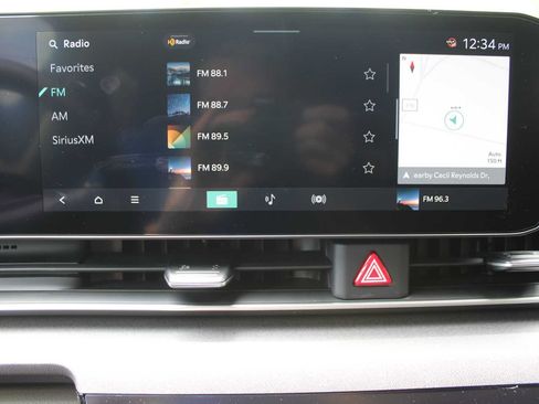 New 2025 Kia Carnival EX image 52