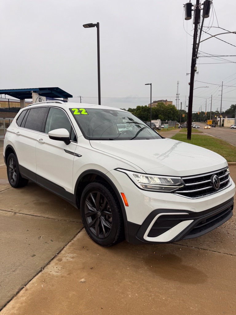 Used 2022 Volkswagen Tiguan SE FWD image 12