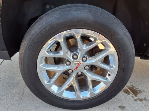 Used 2020 GMC Yukon Denali w/ Open Road Package image 8