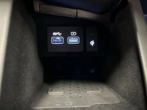 Used 2025 Genesis GV70 2.5T w/ Sport Prestige Package image 26