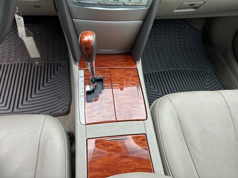 Used 2009 Toyota Camry XLE FWD image 15