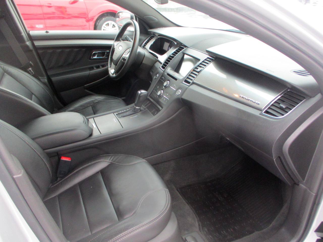 Used 2016 Ford Taurus SEL w/ Equipment Group 201A FWD image 7