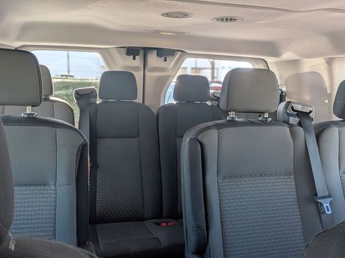 Used 2024 Ford Transit 350 XLT image 33