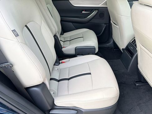 Used 2024 MAZDA CX-90 Plug-In Hybrid w/ Premium Pkg image 35