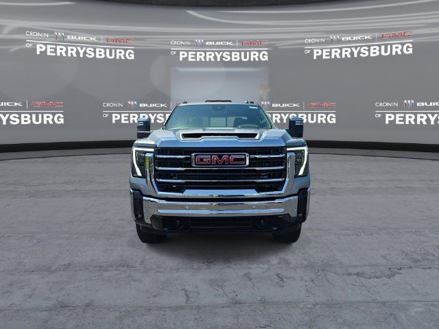 Used 2025 GMC Sierra 2500 SLT w/ SLT Premium Package AWD/4WD image 3