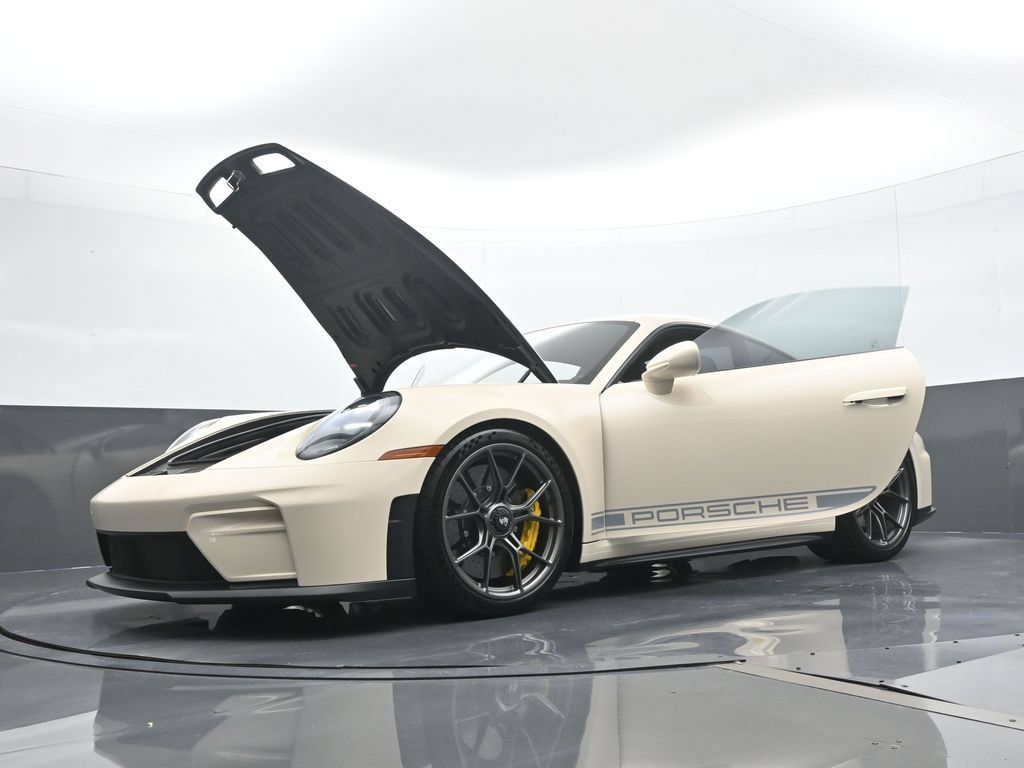 Certified 2026 Porsche 911 GT3 RWD image 26