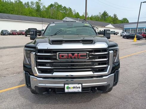 New 2026 GMC Sierra 3500 SLE w/ SLE Value Package AWD/4WD image 2