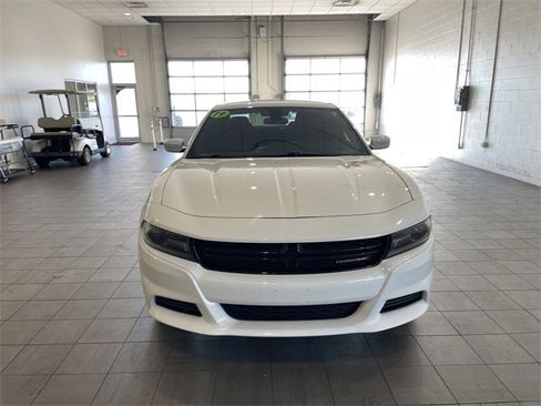 Used 2019 Dodge Charger SXT image 7