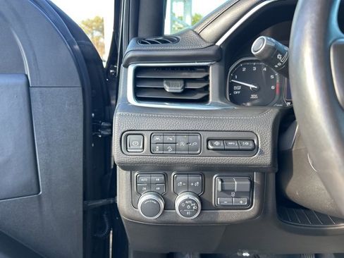 Used 2021 GMC Yukon Denali w/ Denali Premium Package image 25