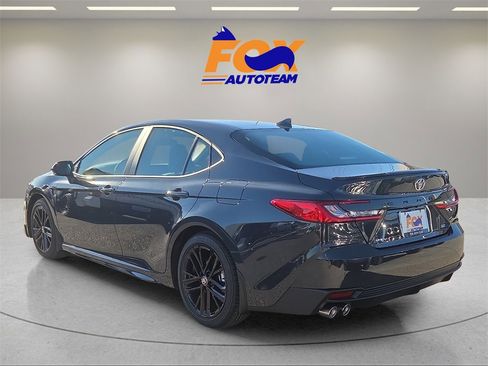 New 2026 Toyota Camry SE image 3