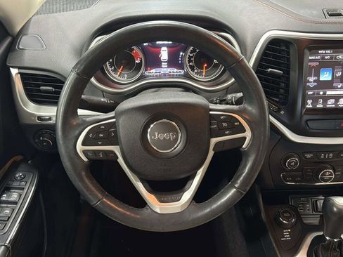 Used 2016 Jeep Cherokee Limited AWD/4WD image 16