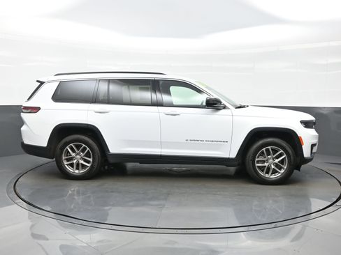 Used 2025 Jeep Grand Cherokee L Laredo w/ Trailer Tow Package AWD/4WD image 7