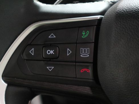 Used 2023 Jeep Grand Cherokee L Laredo image 29