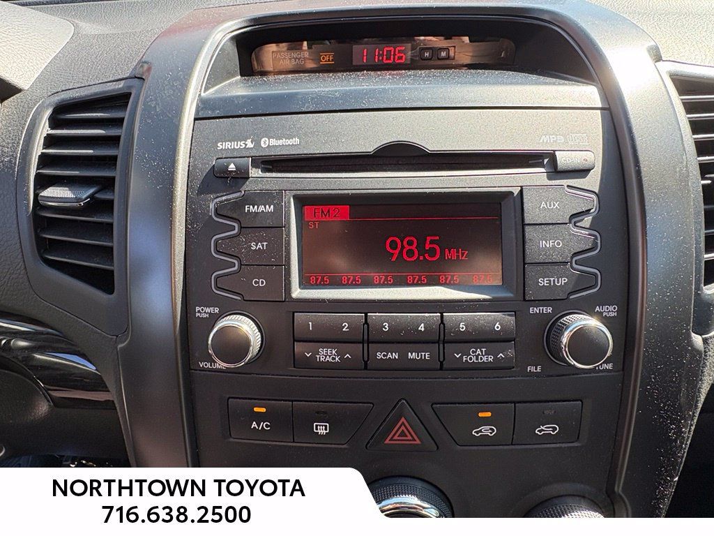 Used 2013 Kia Sorento LX AWD/4WD image 22