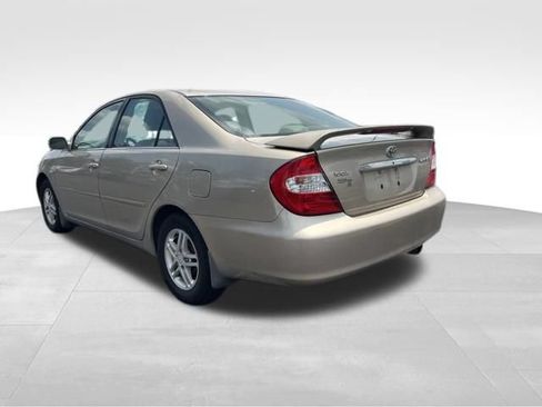 Used 2004 Toyota Camry LE FWD image 5