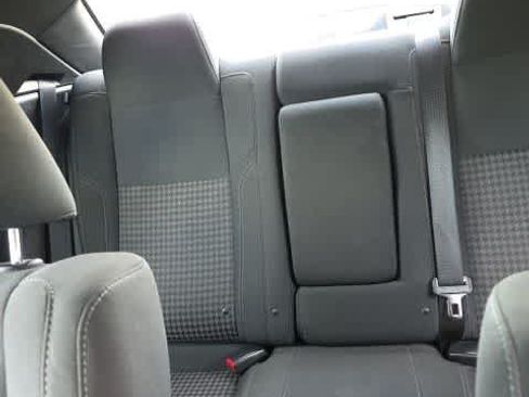 Used 2019 Dodge Challenger SXT RWD image 6