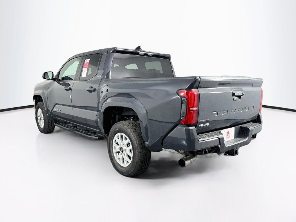 Used 2026 Toyota Tacoma SR5 AWD/4WD image 7